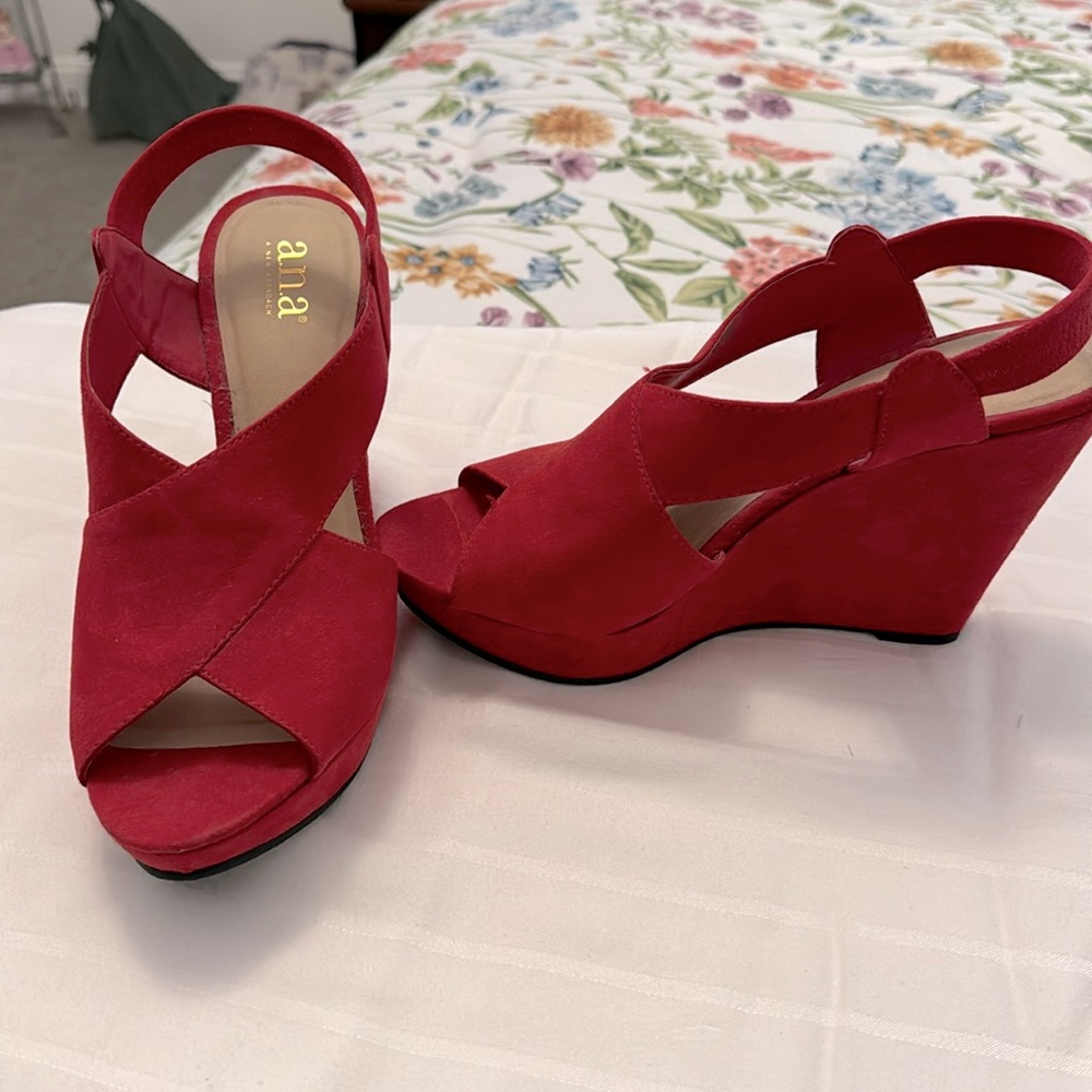 a.n.a Red wedges